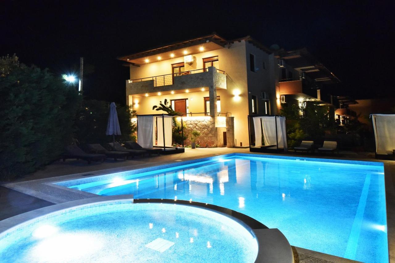 Sinodinos Deluxe Apartments อาฟิโตส ภายนอก รูปภาพ
