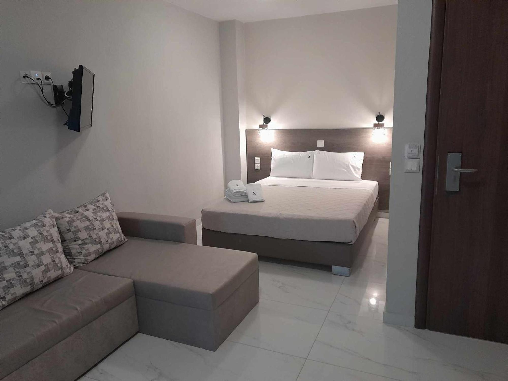 Sinodinos Deluxe Apartments อาฟิโตส ภายนอก รูปภาพ